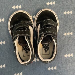 🌿2/$20 Toddler black vans